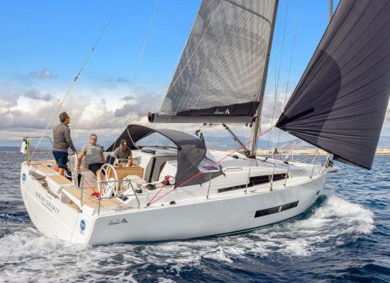 Hanse 360 Exterior