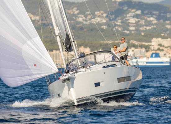 Hanse 360 Exterior