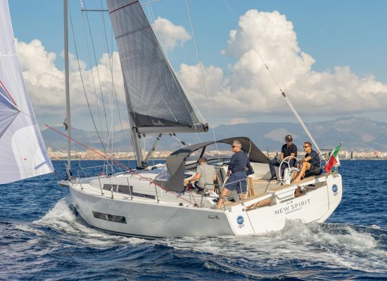 Hanse 360 Exterior