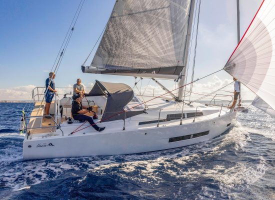 Hanse 360 Exterior