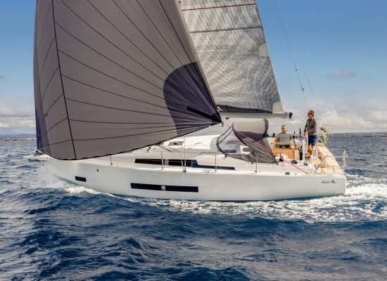 Hanse 360 Exterior
