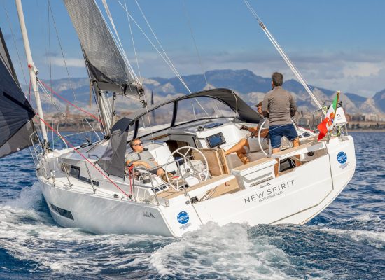 Hanse 360 Exterior