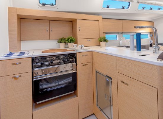 Hanse 360 Interior