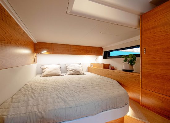 Hanse_590_interior_11_guest_cabin_2