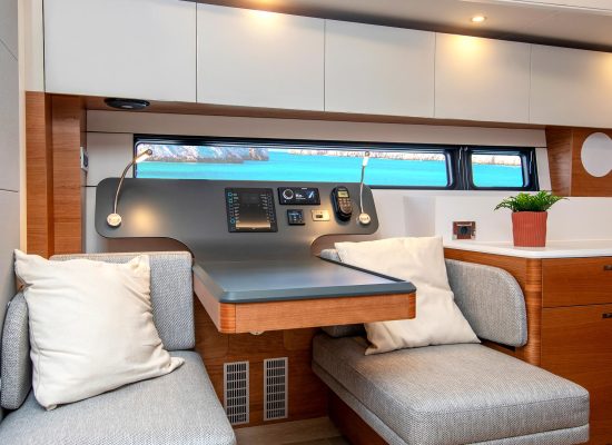 Hanse_590_interior_3_saloon_2