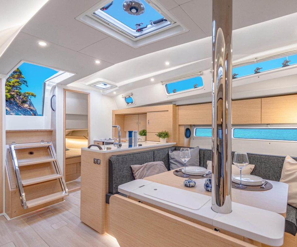 Hanse 360 Interior